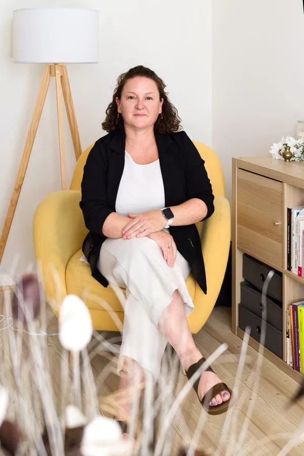 Cabinet de psychothérapie d'Emmanuelle Demeulemeester à Saint-Nazaire — espace calme et apaisant
